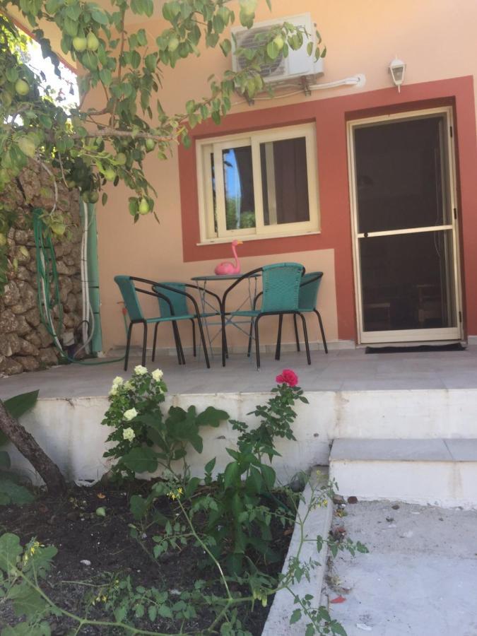 Domenica House Apartment Kondaraina Exterior photo